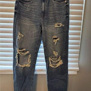 Low rise skater Distressed Blue Jeans